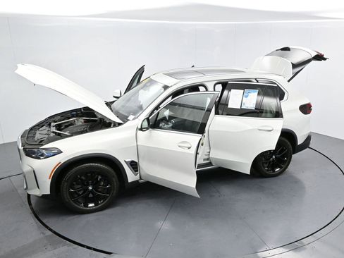 Used 2024 BMW X5 xDrive40i w/ Premium Package AWD/4WD image 34