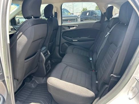 Used 2018 Ford Edge SEL w/ Ford Safe & Smart Package FWD image 19