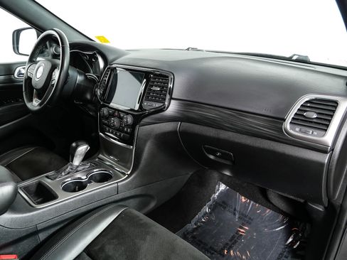 Used 2020 Jeep Grand Cherokee Laredo w/ Laredo X Package RWD image 23