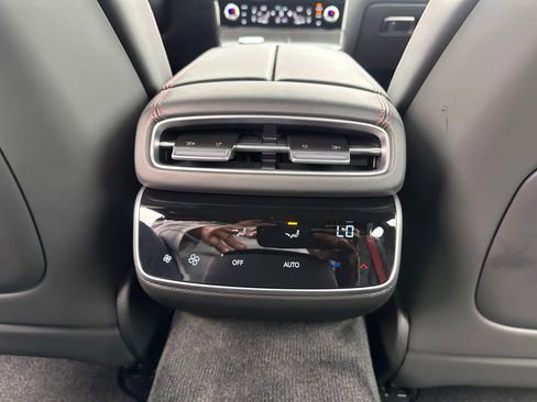 Used 2025 Genesis G80 3.5T Sport Prestige image 18