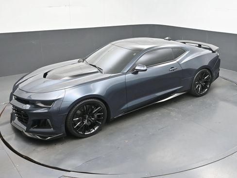 Used 2021 Chevrolet Camaro ZL1 w/ LPO, ZL1 Protection Package RWD image 40