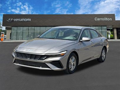 Used 2025 Hyundai Elantra SE