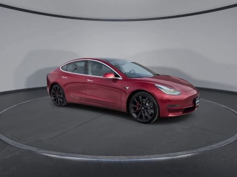 Used 2020 Tesla Model 3 Performance image 2