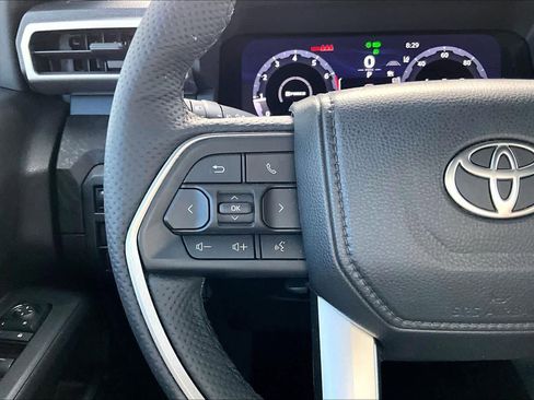 Used 2025 Toyota Tacoma Limited image 23