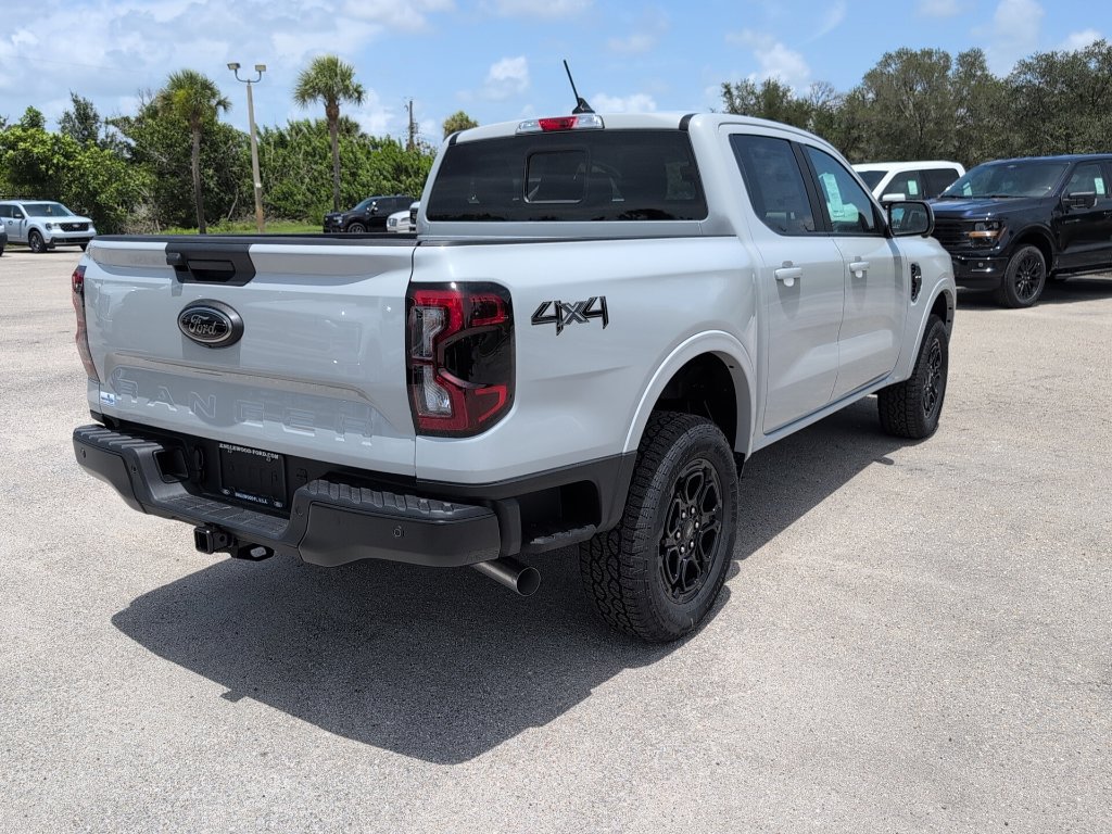 New 2026 Ford Ranger Lariat w/ Black Appearance Package AWD/4WD image 3