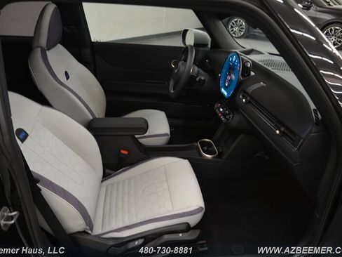 Used 2026 MINI Cooper 2-Door Hardtop FWD image 17