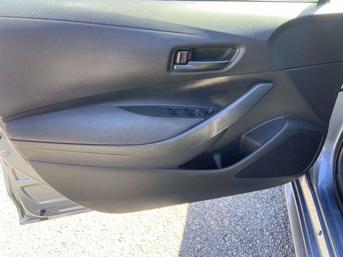 Used 2025 Toyota Corolla LE image 11