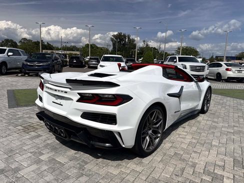 Used 2024 Chevrolet Corvette Z06 RWD image 5