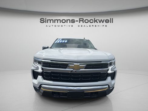 Used 2025 Chevrolet Silverado 1500 LT w/ Work Truck Package AWD/4WD image 6