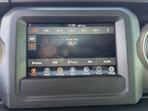 Used 2023 Jeep Gladiator Sport image 19