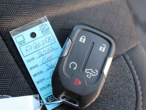 Used 2022 GMC Sierra 1500 SLE w/ X31 Off-Road Package image 32