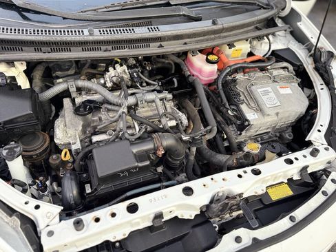 Used 2012 Toyota Prius C Three image 31