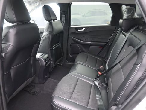 New 2026 Ford Escape SE FWD image 32