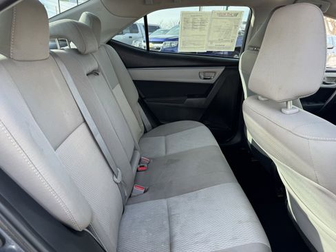 Used 2015 Toyota Corolla LE image 32