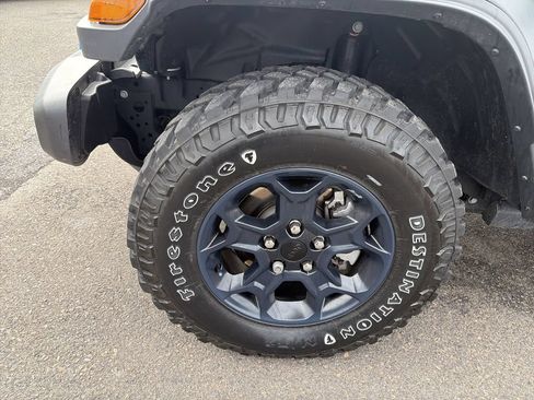 Used 2023 Jeep Wrangler Unlimited w/ Sun & Screen Package AWD/4WD image 31