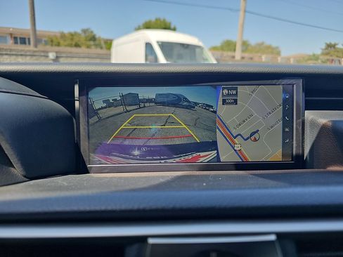 Used 2019 Lexus IS 300 F Sport AWD/4WD image 21