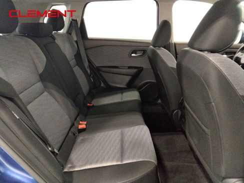 Used 2023 Nissan Rogue SV image 33