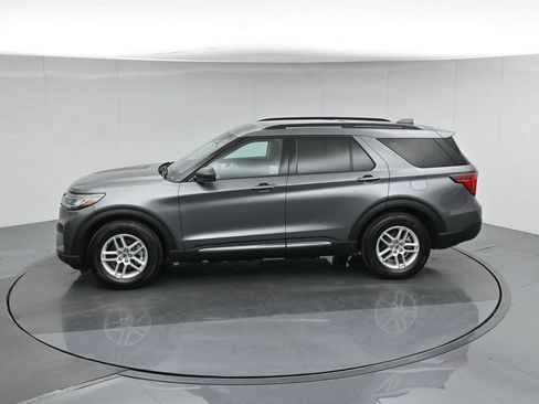 Certified 2025 Ford Explorer Active RWD image 47