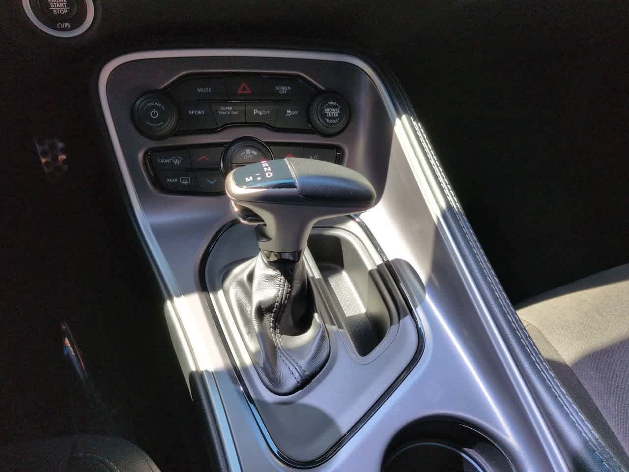 Used 2022 Dodge Challenger R/T RWD image 17