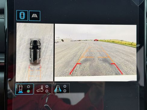 New 2026 GMC Terrain AT4 w/ Convenience Package III image 32