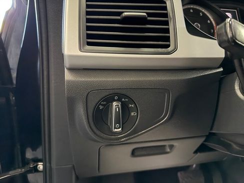 Used 2021 Volkswagen Atlas SE image 33