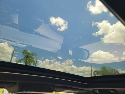Used 2022 Cadillac XT4 Sport FWD image 15