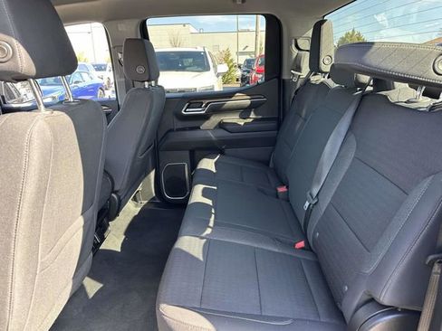 Used 2022 Chevrolet Silverado 1500 LT image 17