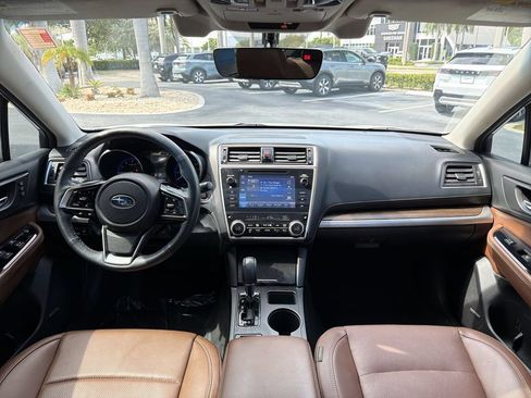 Used 2019 Subaru Outback 2.5i Touring AWD/4WD image 10