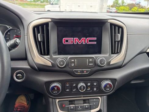 Used 2023 GMC Terrain Denali w/ Denali Premium Package AWD/4WD image 18