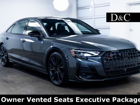 Used 2025 Audi S8 image 1