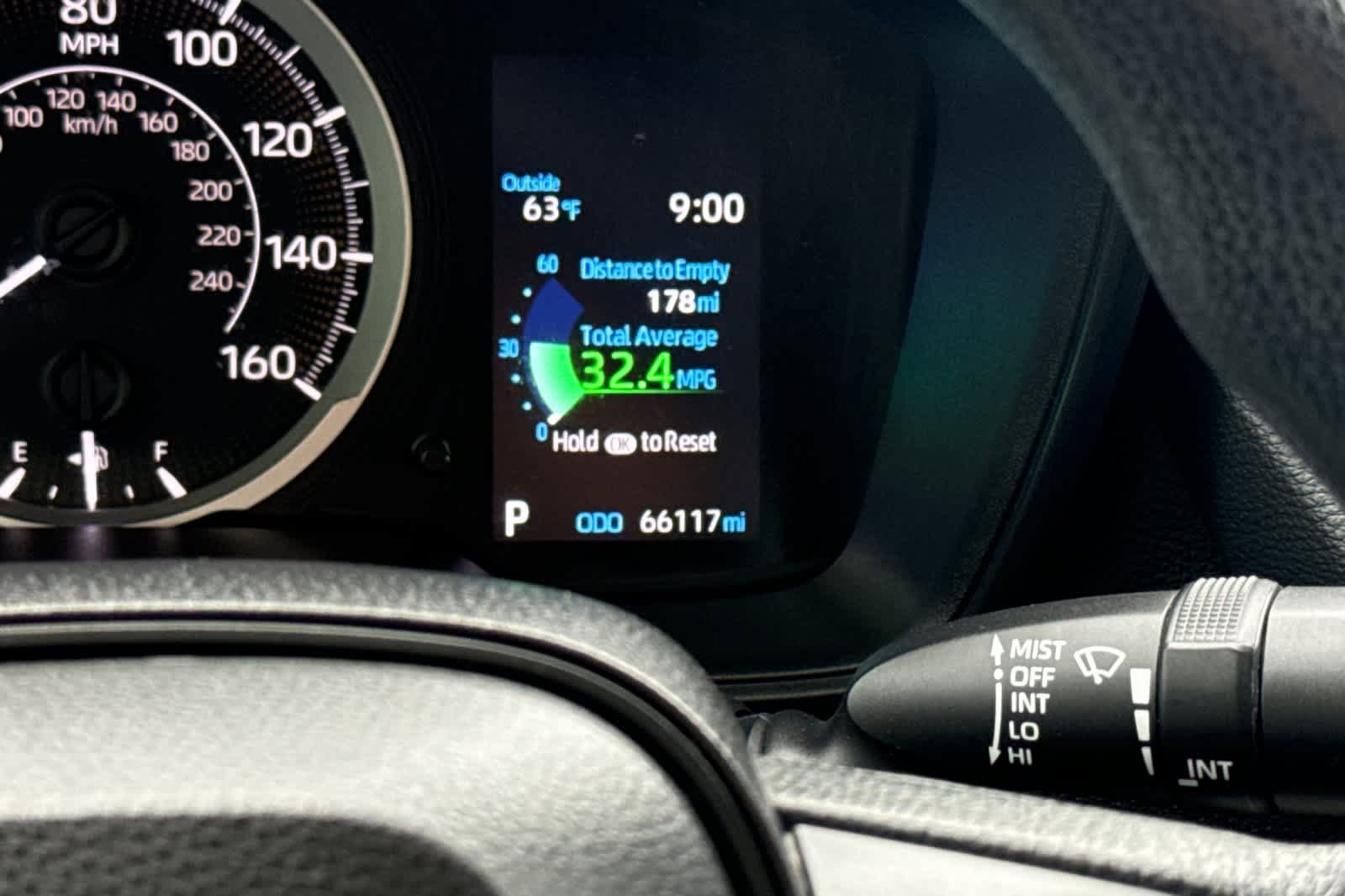 Used 2021 Toyota Corolla LE FWD image 23