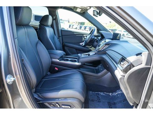 Used 2025 Acura RDX SH-AWD image 16