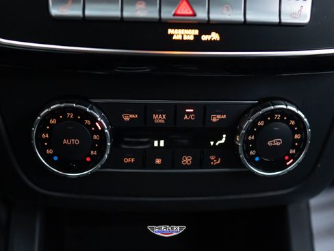 Used 2019 Mercedes-Benz GLE 400 400 4MATIC w/ Premium 1 Package image 34