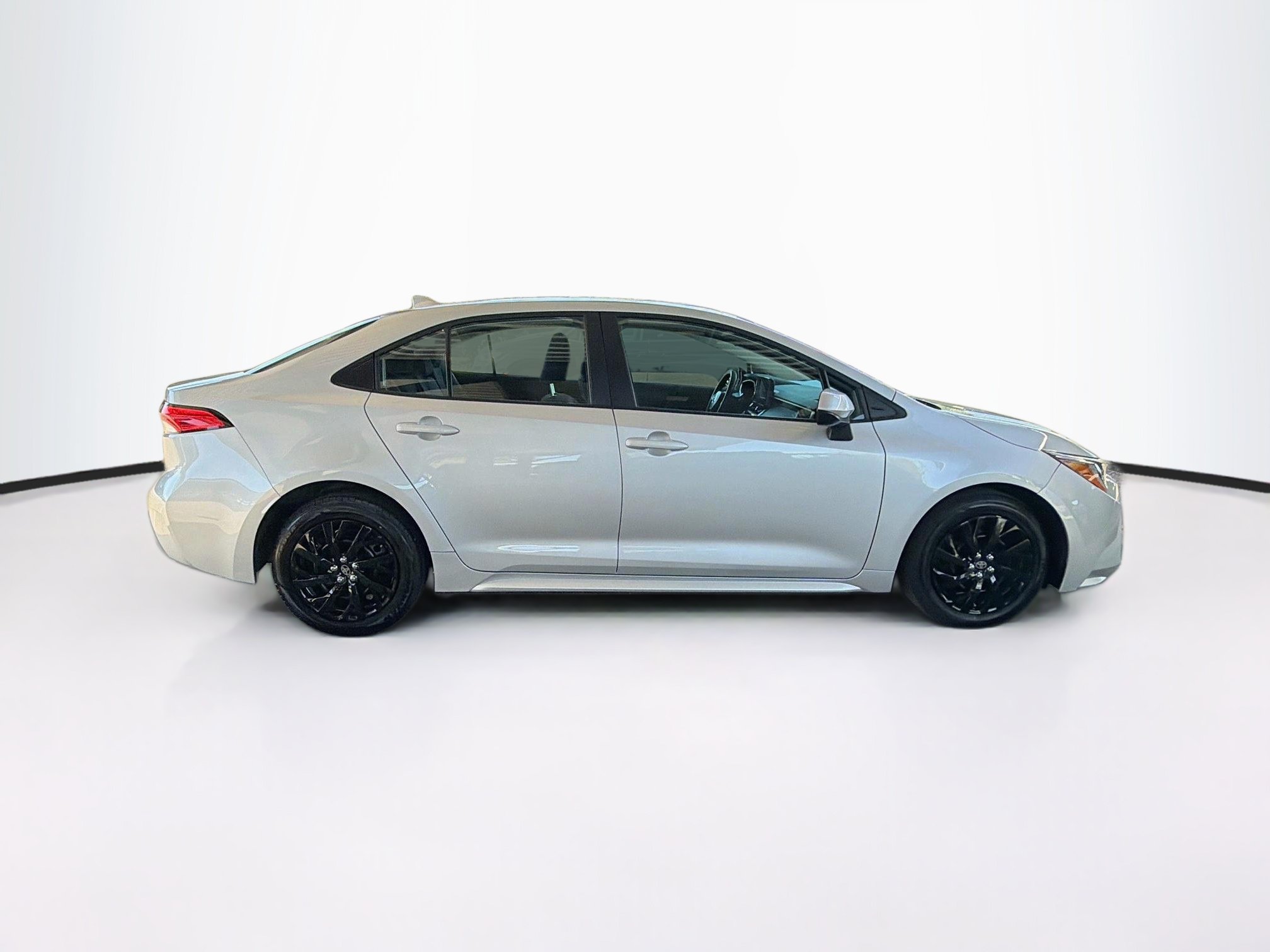 Used 2024 Toyota Corolla LE FWD image 10