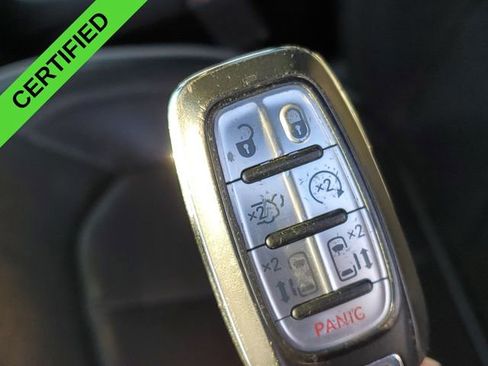 Used 2019 Chrysler Pacifica Limited w/ S Appearance Package image 38