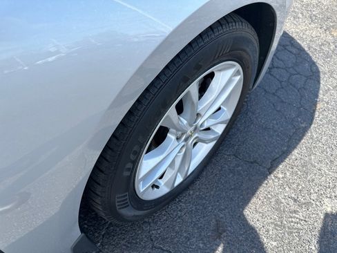 Used 2018 Chevrolet Malibu LT image 8