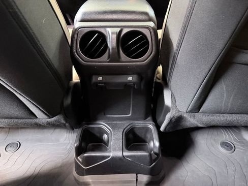 Used 2021 Jeep Gladiator Sport AWD/4WD image 21