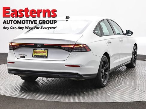 Used 2025 Honda Accord SE image 5