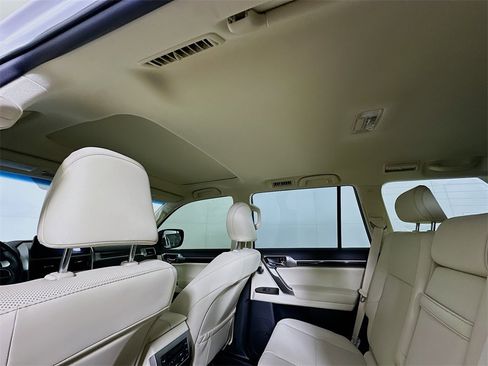 Used 2023 Lexus GX 460 Premium image 13