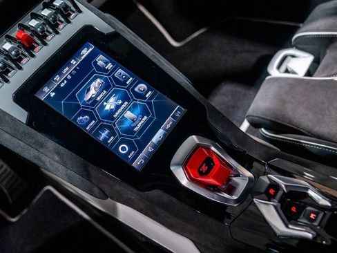 Used 2023 Lamborghini Huracan Tecnica RWD image 16