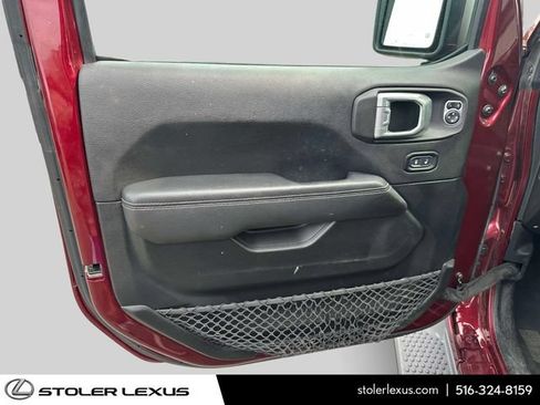 Used 2021 Jeep Wrangler Unlimited Sahara AWD/4WD image 15