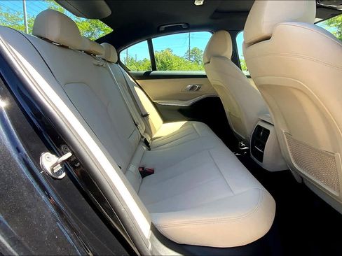 Used 2021 BMW 330i Sedan w/ Premium Package image 21