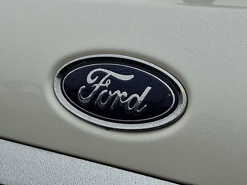 Certified 2022 Ford EcoSport Titanium image 31