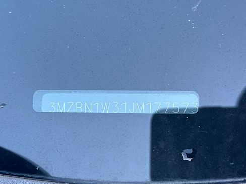 Used 2018 MAZDA MAZDA3 Grand Touring w/ Premium Equipment Package image 3