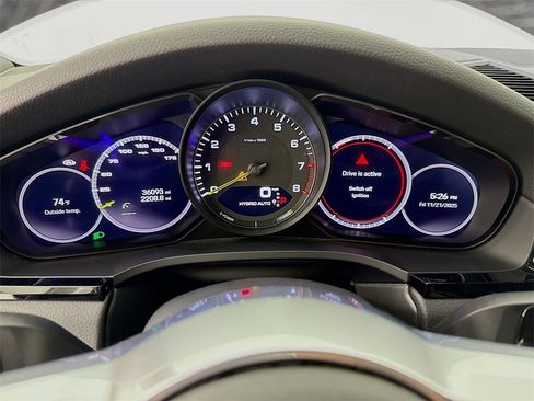 Certified 2023 Porsche Cayenne image 16