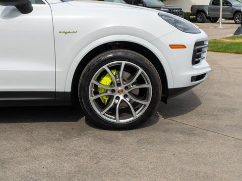 Used 2019 Porsche Cayenne E-Hybrid AWD/4WD image 38