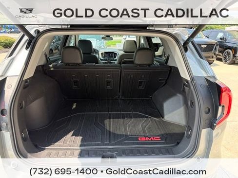 Used 2023 GMC Terrain SLT w/ Tech Package AWD/4WD image 10