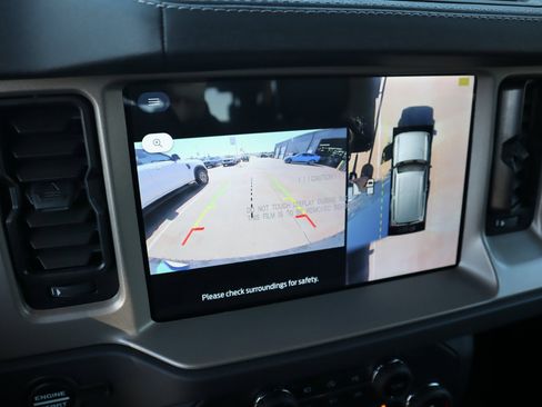 New 2025 Ford Bronco Outer Banks w/ Sasquatch Package image 8