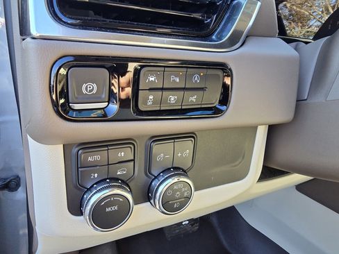 Used 2025 GMC Yukon Denali image 20