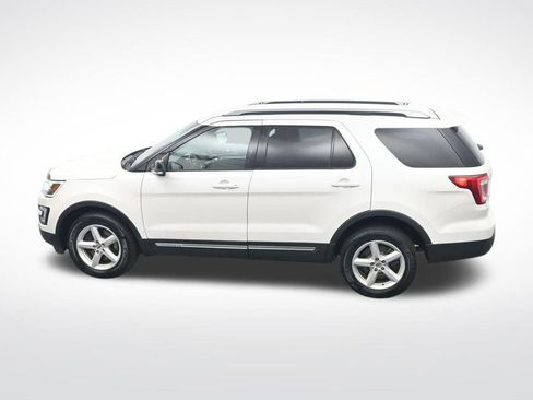 Used 2017 Ford Explorer XLT w/ Equipment Group 202A image 31